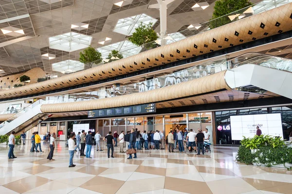 Baku Azerbaijan Settembre 2016 Baku Heydar Aliyev International Airport Interior — Foto Stock