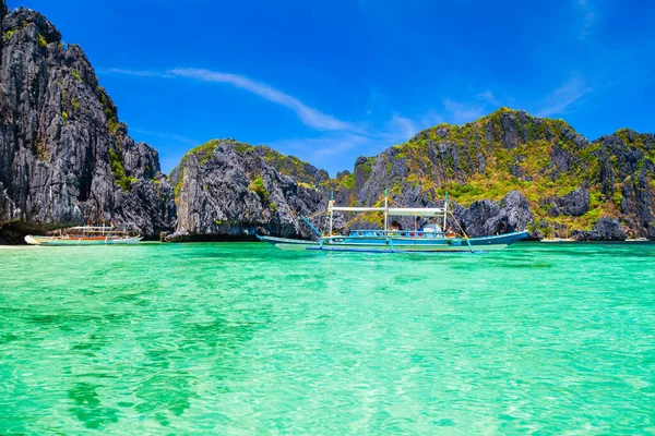 Hagyományos Filippínó Csónak Bangka Vagy Banca Nido Tartományban Palawan Sziget — Stock Fotó