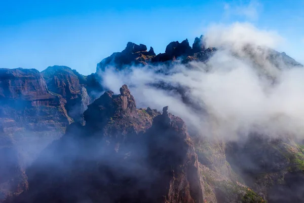 Pico Arieiro Naar Pico Ruivo Trek Mystiek Landschap Madeira Eiland — Stockfoto