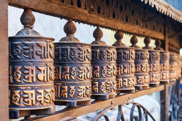 Молитвенное Колесо Древнем Религиозном Комплексе Сваямбху Городе Катманду Непале — стоковое фото