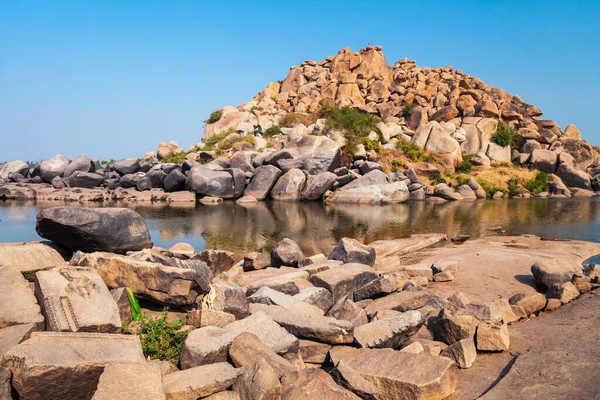 Góra Głazami Rzeką Hampi Centrum Imperium Hinduskiego Vijayanagara Stanie Karnataka — Zdjęcie stockowe