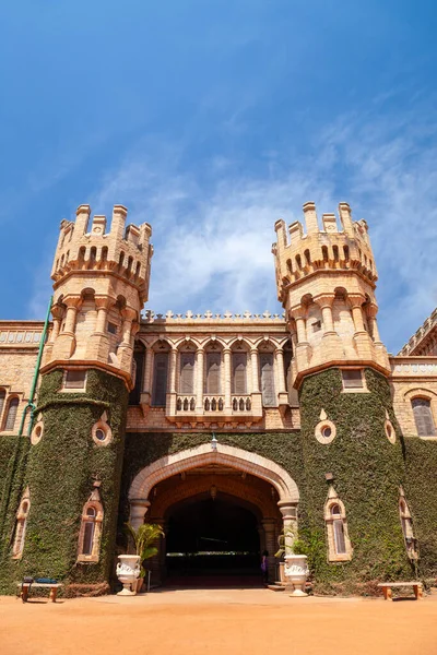 Bangalore Palace Palacio Estilo Británico Situado Ciudad Bangalore Karnataka India —  Fotos de Stock