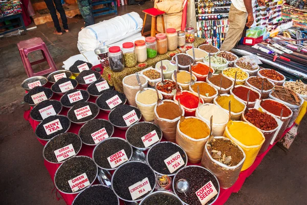 印度果阿市场上有香料的袋子 — 图库照片