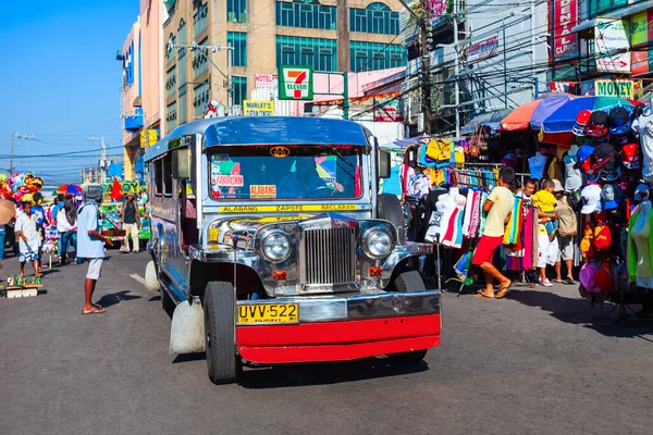 Manila Philippines Mars 2013 Jeepneys Populära Kollektivtrafik Manila Staden Filippinerna — Stockfoto
