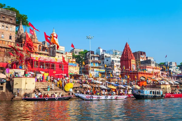 Varanasi India April 2012 Color Ful Boats Ganges River Bank — 图库照片