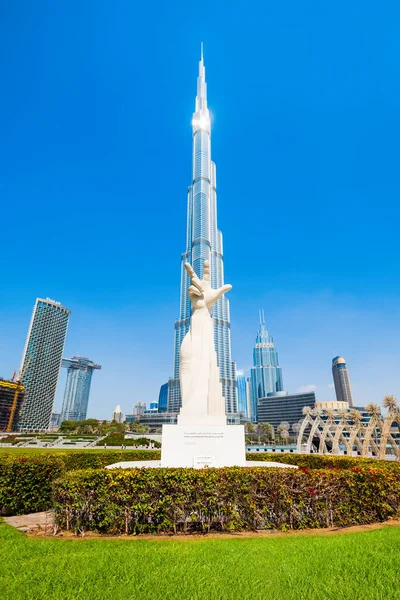 Dubai Uae February 2019 Win Victory Love Three Fingered Statue — Stock Photo, Image