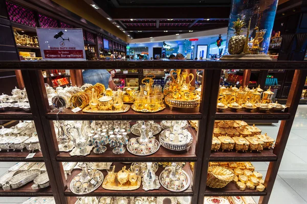 Dubai Vae Maart 2019 Traditionele Arabische Theepot Souvenir Belastingvrije Zone — Stockfoto