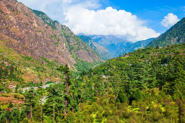 インドのヒマチャル プラデーシュ州パルヴァティ バレーにあるヒマラヤ山脈の風景 — ストック写真