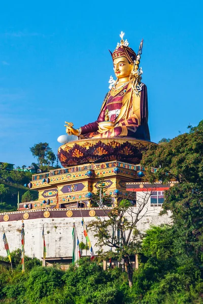 Guru Padmasambhava Eller Guru Rinpoche Staty Nära Mahatma Buddha Templet — Stockfoto