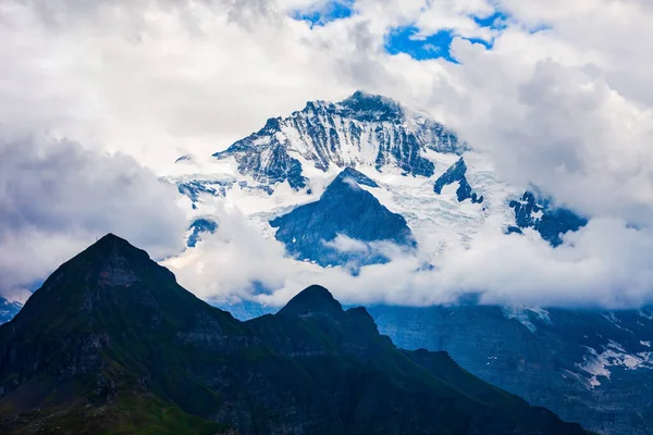 Lauterbrunnen Údolí Oblačnost Panoramatický Výhled Bernese Oberland Poblíž Města Interlaken — Stock fotografie