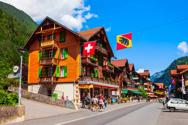 Lauterbrunnen Suisse Juillet 2019 Maisons Traditionnelles Locales Dans Village Lauterbrunnen — Photo