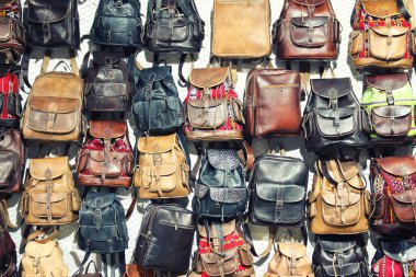 Sırt çantaları arka plan, vitrin