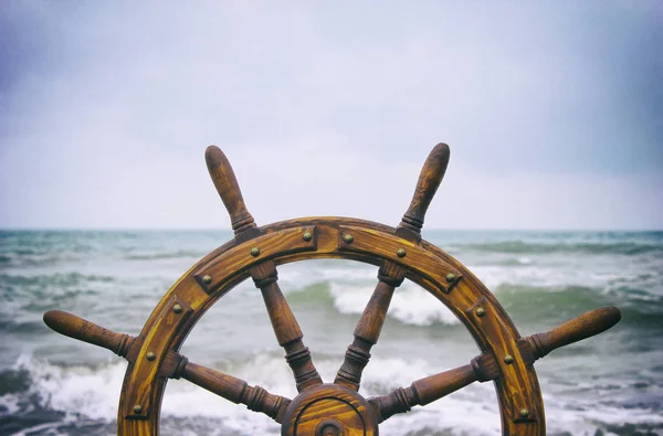 Old Vintage Wooden Helm Wheel Sea Background — Stock Photo, Image