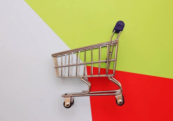 Samoobsługowy Supermarket Pełny Koszyk Zakupów Wózek Kolorowe Tło Obraz Stockowy