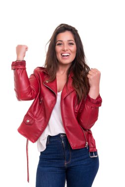 Stüdyo vurdu: mutlu kadın kaldırdı kollarını