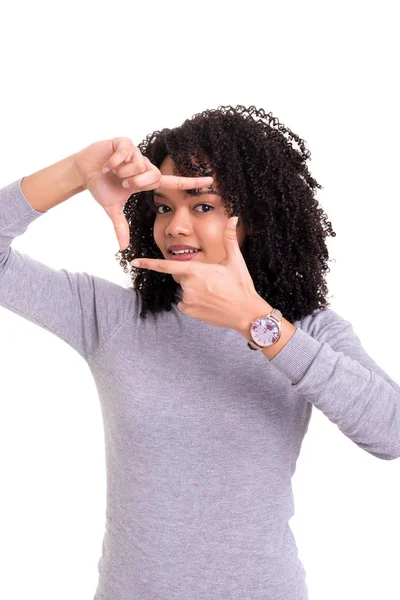 Jovem Mulher Fazendo Moldura Gesto Chave Sobre Fundo Branco — Fotografia de Stock