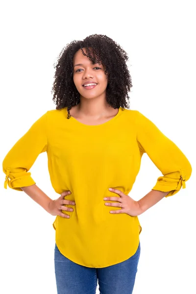 Joven Mujer Africana Posando Sobre Fondo Blanco — Foto de Stock