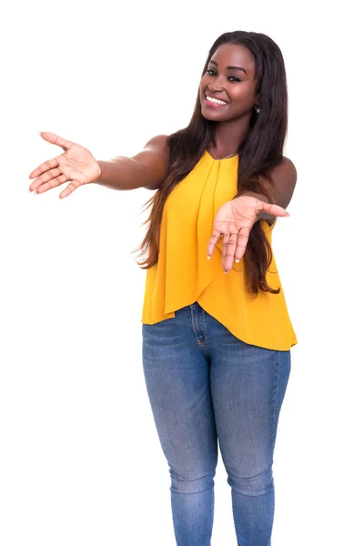 Estúdio Uma Bela Mulher Africana Oferecendo Abraço — Fotografia de Stock