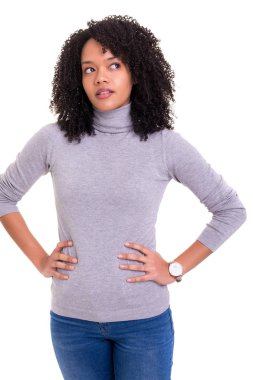 Stüdyo vurdu: genç kadın beyaz bir arka plan üzerinde izole harika bir fikir sahip