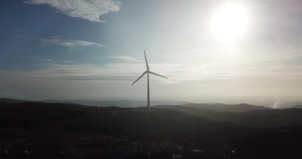 Energi Vindkraftverk Landscpae Över Vacker Blå Himmel — Stockvideo