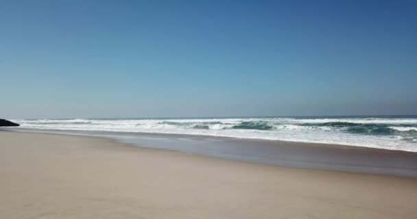 Beautiful Portuguese beach of Barra — Stock Video