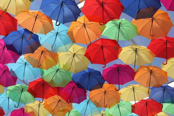 Много Зонтов Раскрашивающих Небо Городе Агеда Португалия — стоковое фото