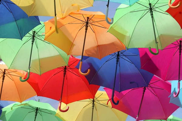 Много Зонтов Раскрашивающих Небо Городе Агеда Португалия — стоковое фото
