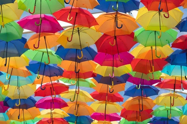 Montones Sombrillas Para Colorear Cielo Ciudad Agueda Portugal — Foto de Stock