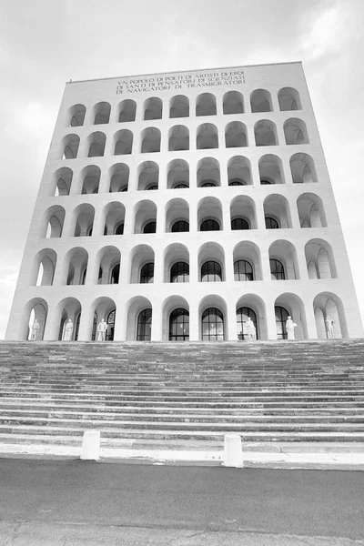 Palazzo Della Civilta Italiana Coliseo Plaza Roma Italia Inscripción Dice Fotos de stock libres de derechos