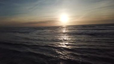 Drone görünümü güzel bir Portekizli Beach