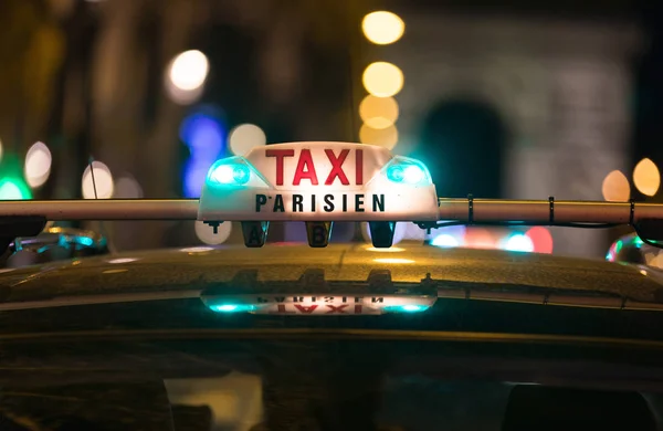 Taxi Français Avec Les Champs Elysees Avenue Arrière Plan — Photo