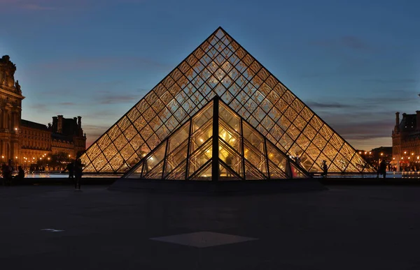 Louvre - Paris — Stok fotoğraf