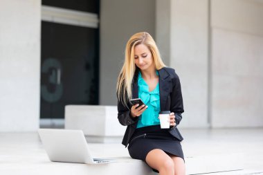 E-postamı kontrol edeyim.