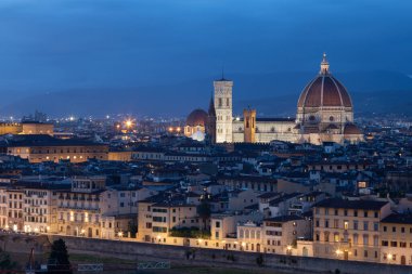 Gün batımından sonra Floransa manzarası Piazzale Michelangelo, Floransa, İtalya