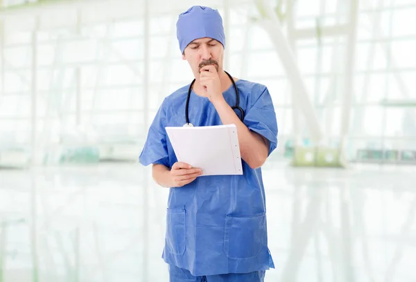 Male Doctor Thinking Hospital — Stock Photo, Image