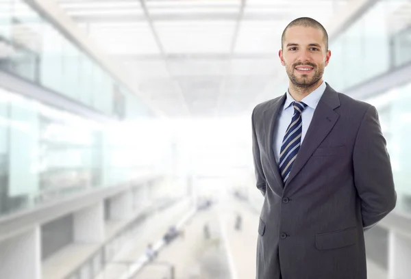 Glücklicher Geschäftsmann Porträt Büro — Stockfoto