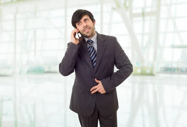 Homem Negócios Feliz Telefone Escritório — Fotografia de Stock