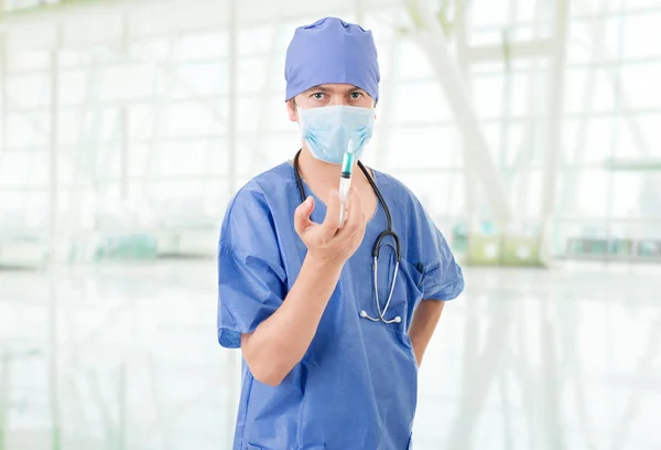 Médico Con Una Jeringa Hospital — Foto de Stock