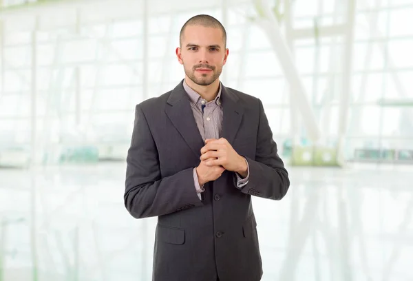 Joven Hombre Negocios Retrato Oficina — Foto de Stock