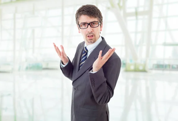 Joven Hombre Negocios Retrato Oficina — Foto de Stock