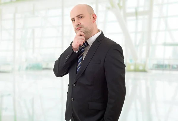 Jungunternehmer Denken Büro — Stockfoto