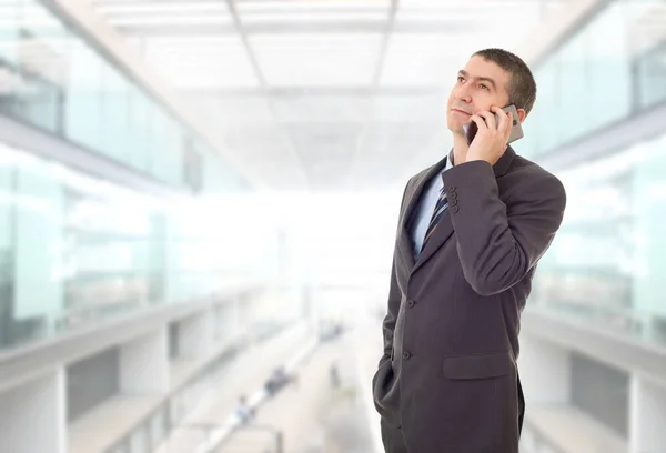 Щасливий Бізнесмен Телефону Офісі — стокове фото