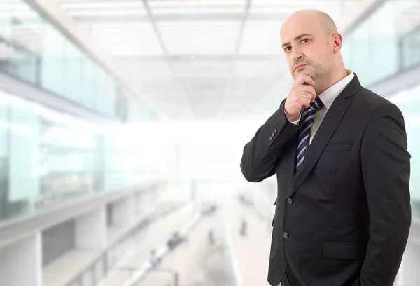 Jonge Zakenman Denken Kantoor — Stockfoto