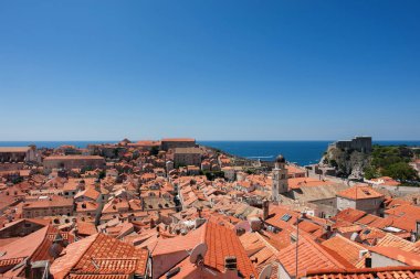 Hırvatistan 'ın Dubrovnik kentindeki eski kilise ve tarihi binalara