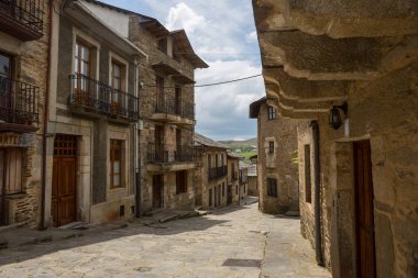 Puebla de Sanabria 'nın eski evleri, Castilla y Leon, İspanya