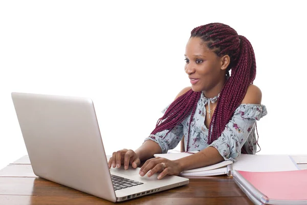 Feliz Hermosa Mujer Negocios Que Trabaja Con Ordenador Portátil Escritorio — Foto de Stock