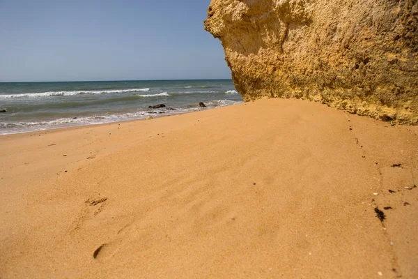 ポルトガルの南 アルガルヴェ州アルブフェイラの美しいビーチ — ストック写真