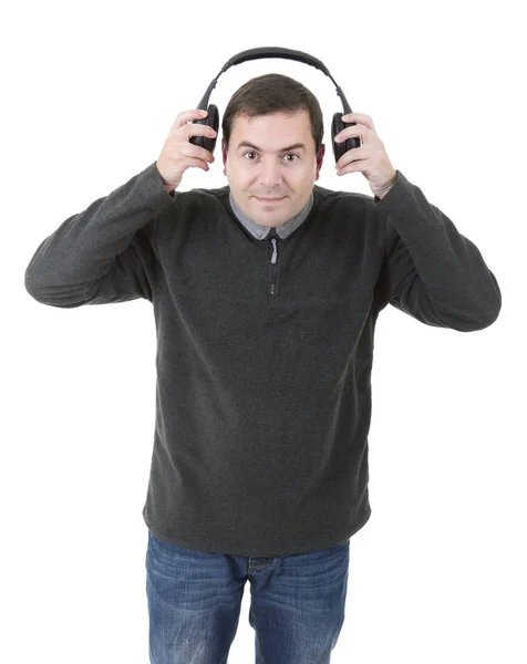 Lässiger Junger Mann Hört Musik Mit Kopfhörern Isoliert Auf Weißem — Stockfoto