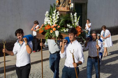 Abadia, Amares, Portekiz: Geleneksel dini alay Senhora da Abadia Amares, Portekiz