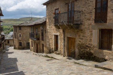 Puebla de Sanabria 'nın eski evleri, Castilla y Leon, İspanya